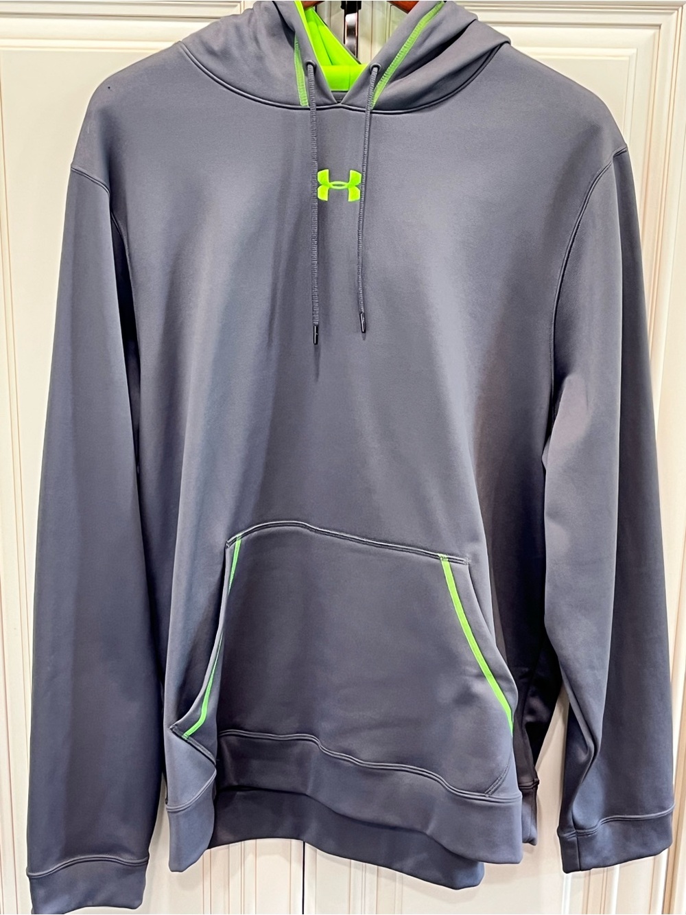 Under Armour Men's Size Large Grey Hoodie with Neon Green Accents